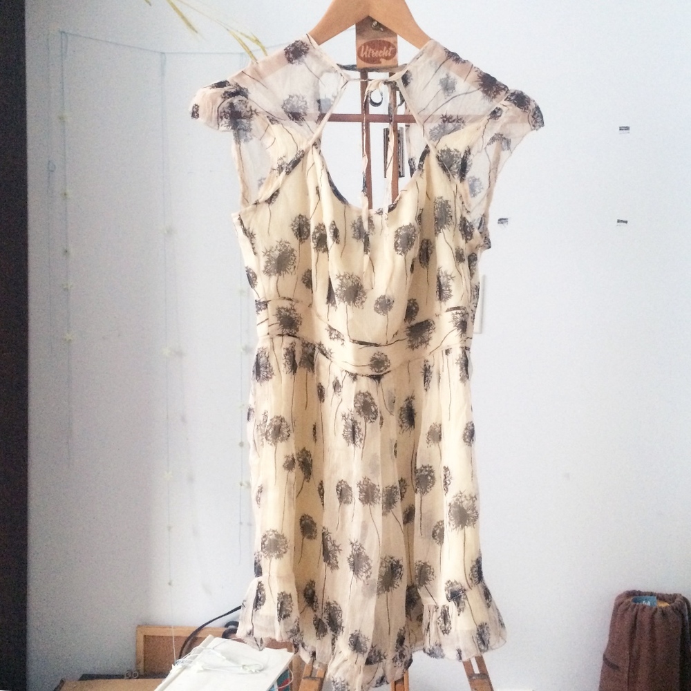 Urban Outfitters Kimchi Blue Dandelion Romper XS/S